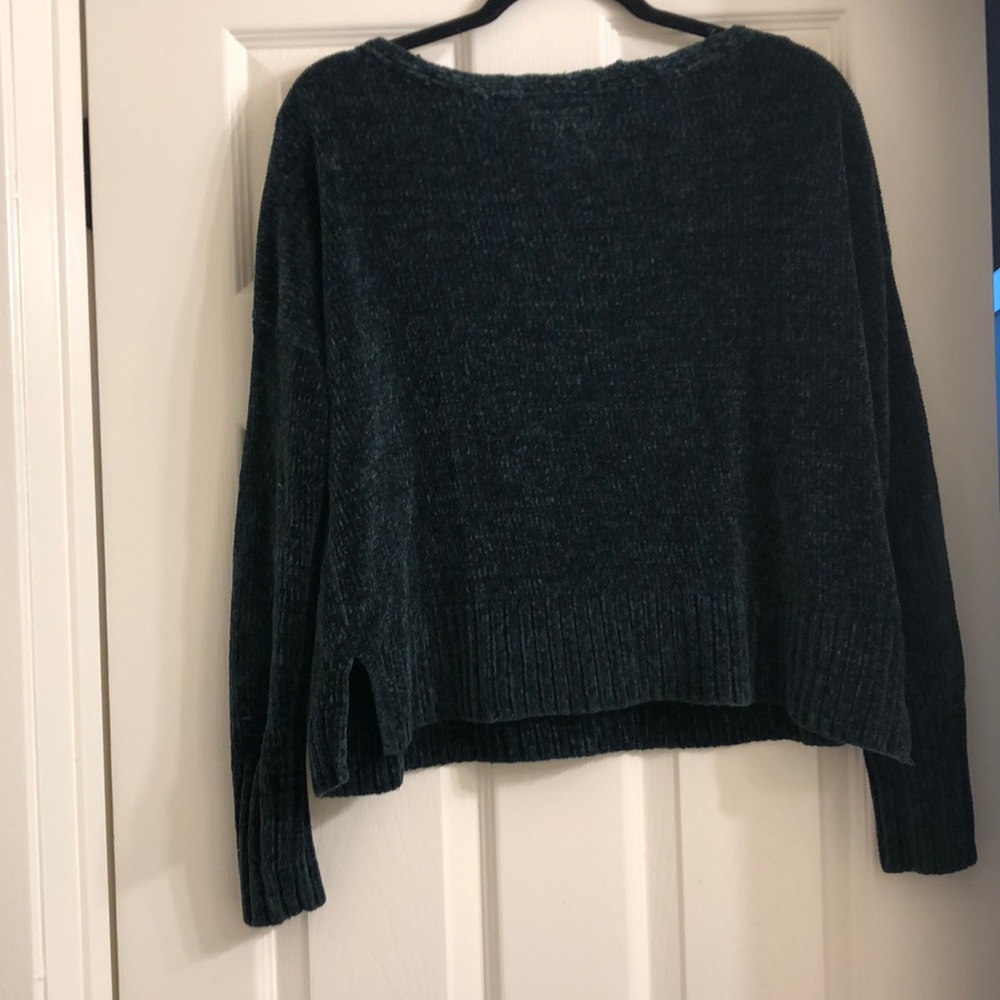V-neck green polyester sweater